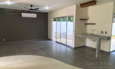 Oportunidad Única en Senderos de Mayakoba – Casa Exclusiva en Venta C3906