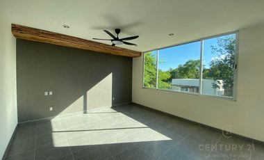 Oportunidad Única en Senderos de Mayakoba – Casa Exclusiva en Venta C3906