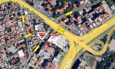 Casa con uso de suelo comercial esquina Luis Cabrera y Periférico frente a Walmart