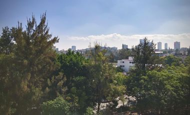 Espectacular departamento con vista al parque, 3 recámaras, 3.5 baños, 3 autos, alberca y gimnasio