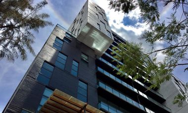 Espectacular departamento con vista al parque, 3 recámaras, 3.5 baños, 3 autos, alberca y gimnasio