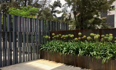 Espectacular departamento con vista al parque, 3 recámaras, 3.5 baños, 3 autos, alberca y gimnasio