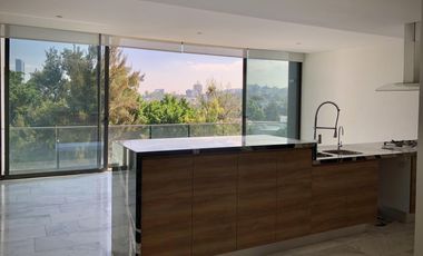 Espectacular departamento con vista al parque, 3 recámaras, 3.5 baños, 3 autos, alberca y gimnasio