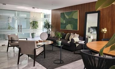 Espectacular departamento con vista al parque, 3 recámaras, 3.5 baños, 3 autos, alberca y gimnasio