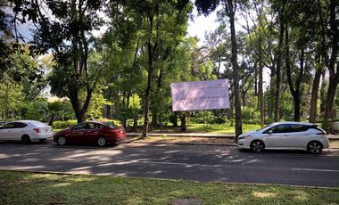 Espectacular departamento con vista al parque, 3 recámaras, 3.5 baños, 3 autos, alberca y gimnasio