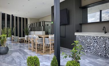 Espectacular departamento con vista al parque, 3 recámaras, 3.5 baños, 3 autos, alberca y gimnasio