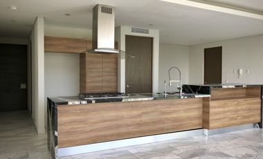 Espectacular departamento con vista al parque, 3 recámaras, 3.5 baños, 3 autos, alberca y gimnasio