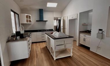 CASA EN RENTA EN CONTRY