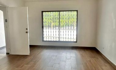 CASA EN RENTA EN CONTRY