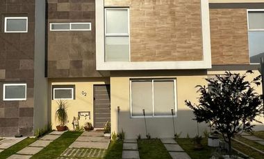 RENTA DE CASA EN RESIDENCIAL ESMERALDA EN SAN MATEO ATENCO