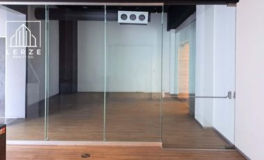 Local Comercial de 592 m2 en Renta, Santa Fe. C