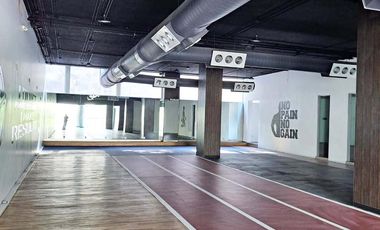 Local Comercial de 592 m2 en Renta, Santa Fe. C