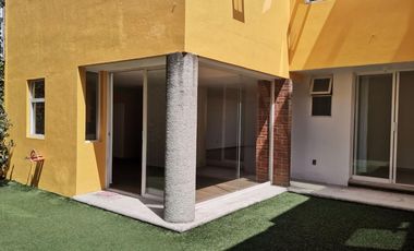 Preciosa Casa en condominio