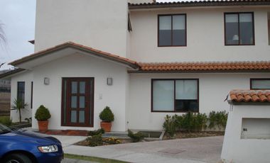 RENTA DE CASA EN VALLE DE ZAMARRERO EN ZINACANTEPEC