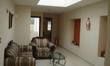 RENTA DE CASA EN VALLE DE ZAMARRERO EN ZINACANTEPEC