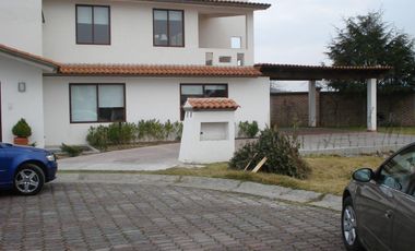 RENTA DE CASA EN VALLE DE ZAMARRERO EN ZINACANTEPEC