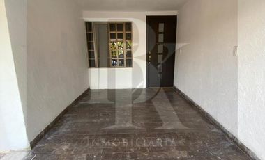 CASA EN RENTA AMUEBLADA EN RINCON DE CASA BLANCA