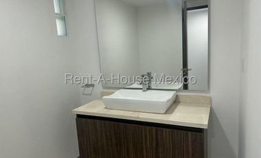 El Campanario departamento de 3 recamaras en RENTA RAH2720