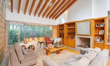 Casa en venta sobre el Campo de Golf de Los Encinos