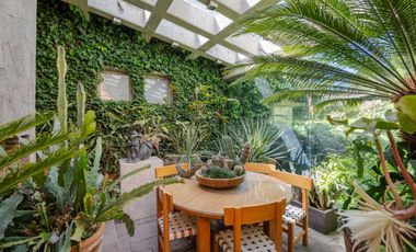 Casa en venta sobre el Campo de Golf de Los Encinos