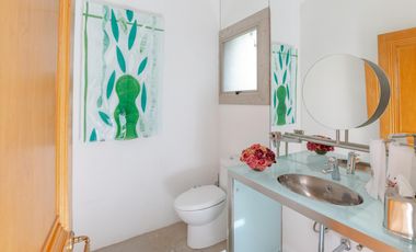 Casa en venta sobre el Campo de Golf de Los Encinos