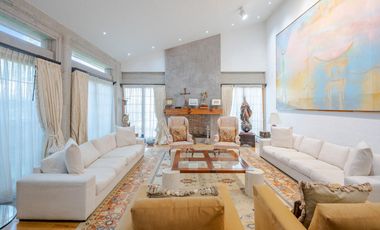 Casa en venta sobre el Campo de Golf de Los Encinos