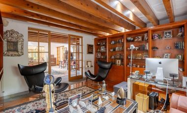 Casa en venta sobre el Campo de Golf de Los Encinos