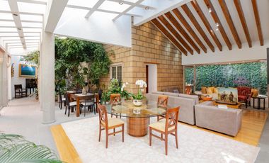 Casa en venta sobre el Campo de Golf de Los Encinos