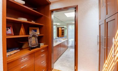 Casa en venta sobre el Campo de Golf de Los Encinos