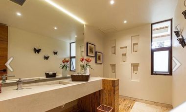 Casa en venta dentro del Yucatán Country Club, Cutzam, Mérida