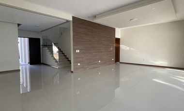 Casa en Venta en La Joya Residencial