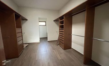 Casa en Venta en La Joya Residencial