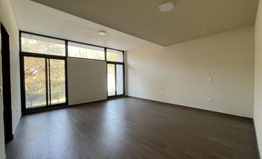 Casa en Venta en La Joya Residencial