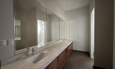 Casa en Venta en La Joya Residencial