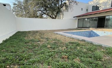 Casa en Venta en La Joya Residencial