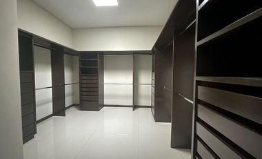 Casa en Venta en La Joya Residencial