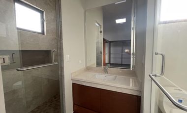 Casa en Venta en La Joya Residencial