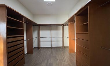 Casa en Venta en La Joya Residencial