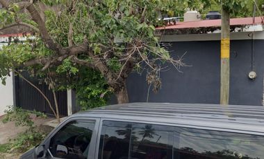 CASA A LA VENTA EN LA COLONIA LOMAS DE SAYULA, TAPACHULA, CHIAPAS, A 5 MINUTOS DE LA ZONA CENTRO, A 10 MINUTOS DE CENTRO COMERCIAL ALAIA TAPACHULA.