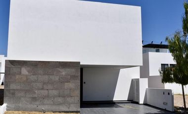 CASA EN VENTA EN ST. ANGELO