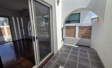 Casa en Venta | Claustros del Sur, Centro Sur, Qro. cerca del Nuevo Hospital Ángeles