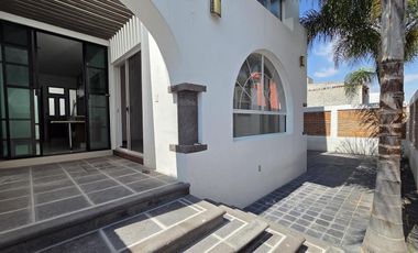 Casa en Venta | Claustros del Sur, Centro Sur, Qro. cerca del Nuevo Hospital Ángeles