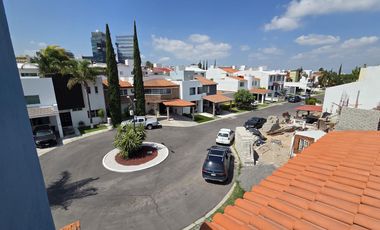 Casa en Venta | Claustros del Sur, Centro Sur, Qro. cerca del Nuevo Hospital Ángeles