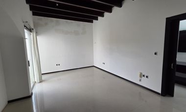 Casa en Venta | Claustros del Sur, Centro Sur, Qro. cerca del Nuevo Hospital Ángeles