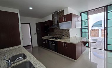 Casa en Venta | Claustros del Sur, Centro Sur, Qro. cerca del Nuevo Hospital Ángeles