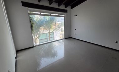 Casa en Venta | Claustros del Sur, Centro Sur, Qro. cerca del Nuevo Hospital Ángeles