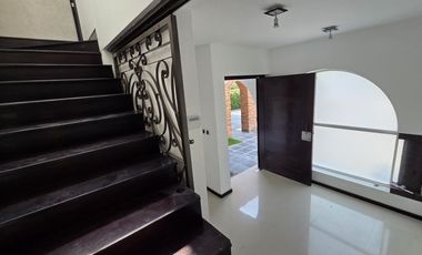 Casa en Venta | Claustros del Sur, Centro Sur, Qro. cerca del Nuevo Hospital Ángeles