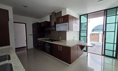 Casa en Venta | Claustros del Sur, Centro Sur, Qro. cerca del Nuevo Hospital Ángeles