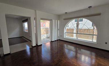 Casa en Venta | Claustros del Sur, Centro Sur, Qro. cerca del Nuevo Hospital Ángeles