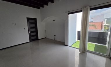 Casa en Venta | Claustros del Sur, Centro Sur, Qro. cerca del Nuevo Hospital Ángeles